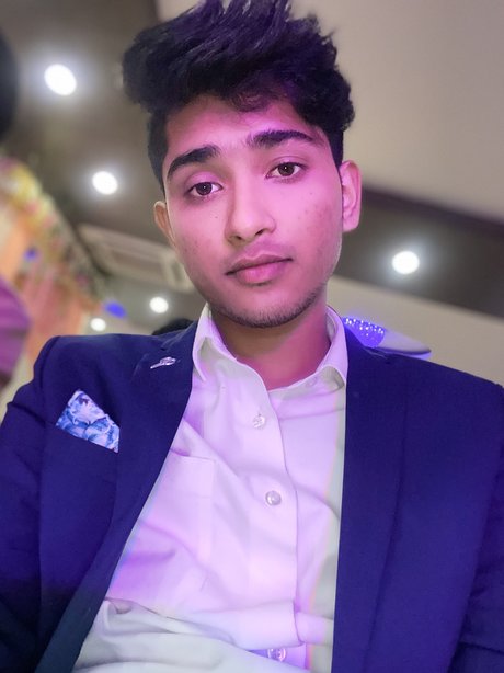 Foto desnuda filtrada de OnlyFans de Sagar Samrat