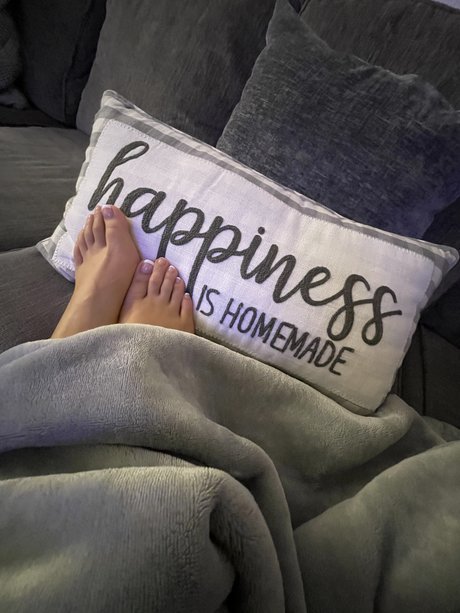 Foto desnuda filtrada de OnlyFans de Dare Look Barefoot