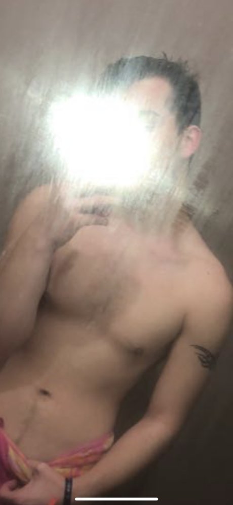 Foto desnuda filtrada de OnlyFans de Laboy 20