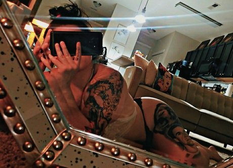 Foto desnuda filtrada de OnlyFans de Miss Irie