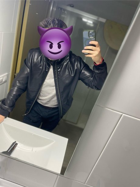 Foto desnuda filtrada de OnlyFans de Xavi