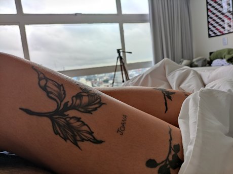 Foto desnuda filtrada de OnlyFans de Tr4g3die