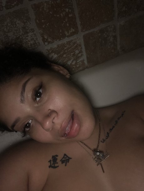 Foto desnuda filtrada de OnlyFans de Your Girls Worst Nightmare 