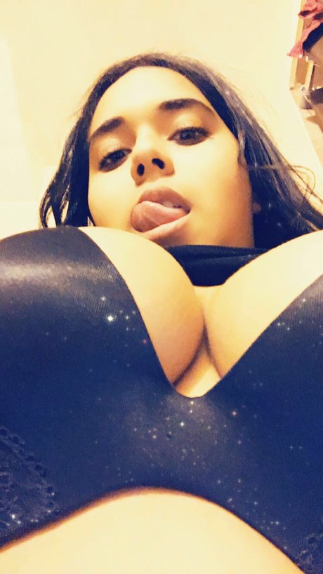 Foto desnuda filtrada de OnlyFans de Alessandra Camelo