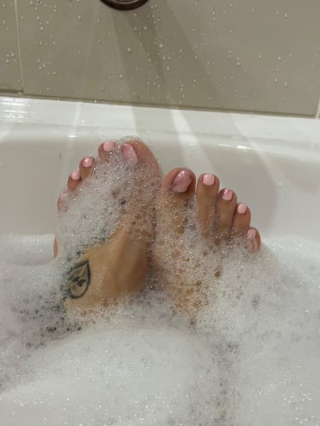 Foto desnuda filtrada de OnlyFans de Flexiifeet
