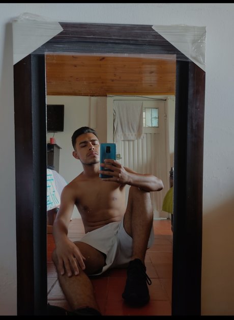 Foto desnuda filtrada de OnlyFans de Nicky