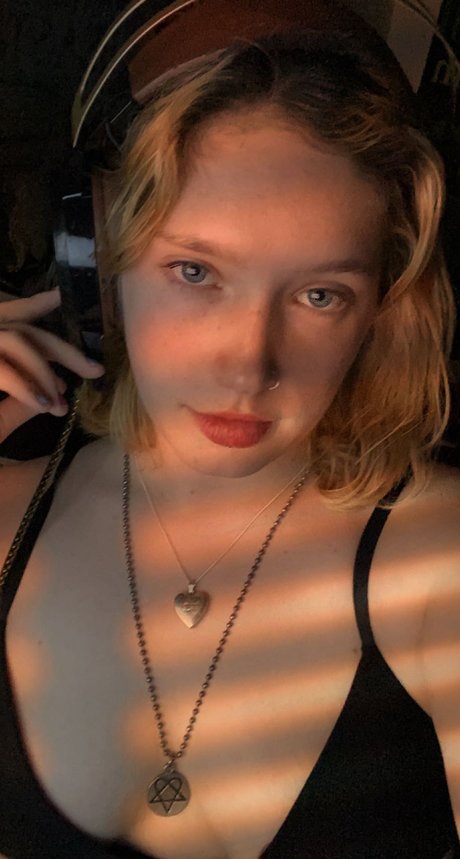 Foto desnuda filtrada de OnlyFans de Lady Scarlett