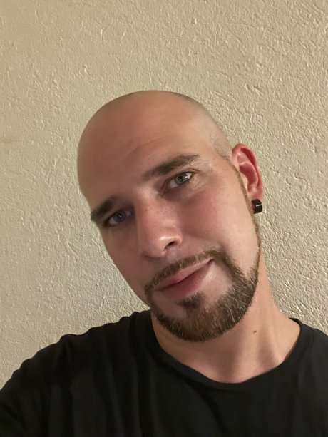 Foto desnuda filtrada de OnlyFans de Patrik Beeler
