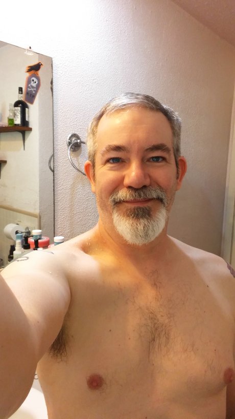Foto desnuda filtrada de OnlyFans de Daddybad44