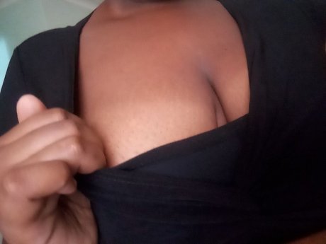 Foto desnuda filtrada de OnlyFans de Chocahontas