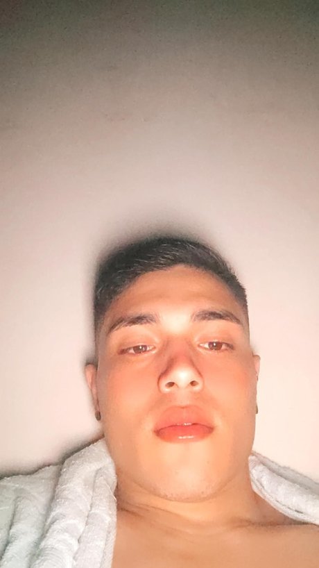 Foto desnuda filtrada de OnlyFans de Kevin Eduardo