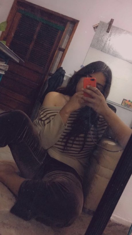 Foto desnuda filtrada de OnlyFans de K I K A