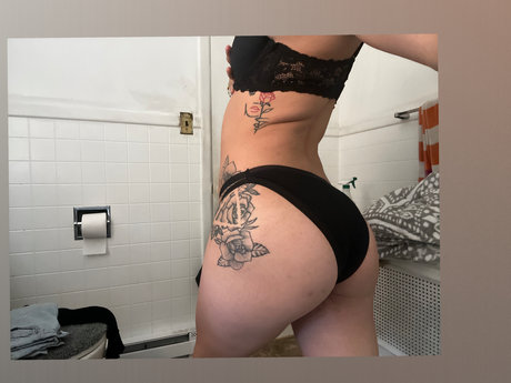 Foto desnuda filtrada de OnlyFans de Sweet But Deadly 