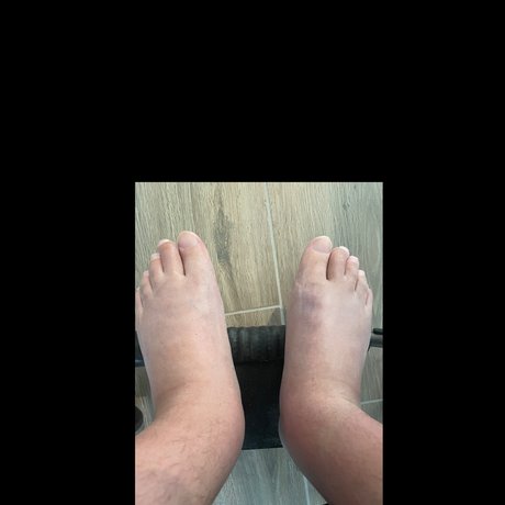 Foto desnuda filtrada de OnlyFans de Parafeet