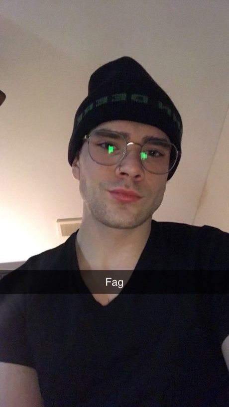 Foto desnuda filtrada de OnlyFans de Spennyboi