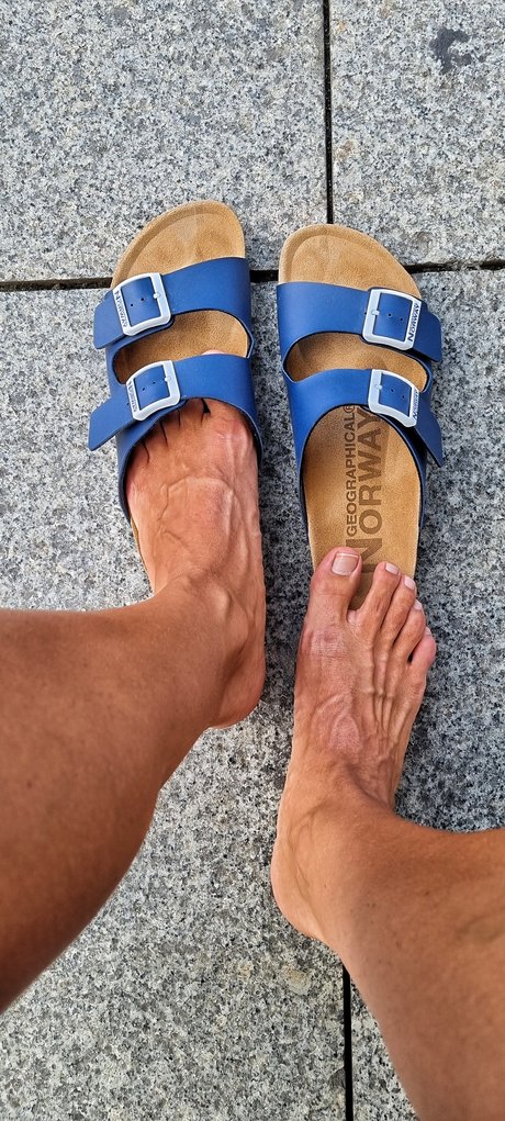 Foto desnuda filtrada de OnlyFans de Pies De Acero