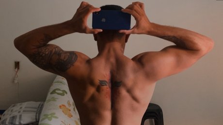 Foto desnuda filtrada de OnlyFans de Denis
