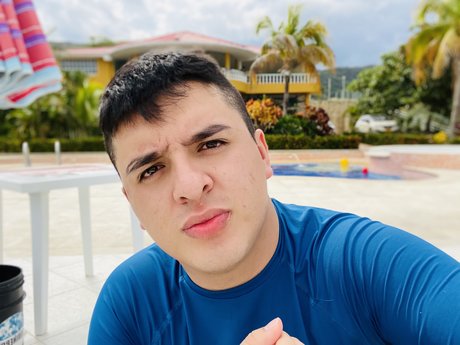 Foto desnuda filtrada de OnlyFans de Nicolas Ayala