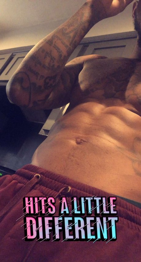 Foto desnuda filtrada de OnlyFans de Lowlandlego