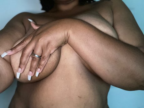 Foto desnuda filtrada de OnlyFans de Thunduhcat