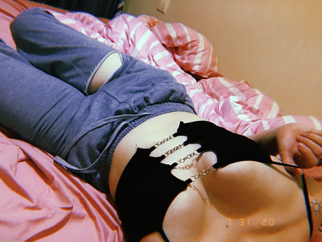 Foto desnuda filtrada de OnlyFans de Jenni 