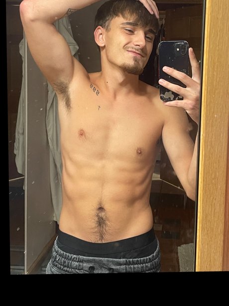 Foto desnuda filtrada de OnlyFans de Tyler