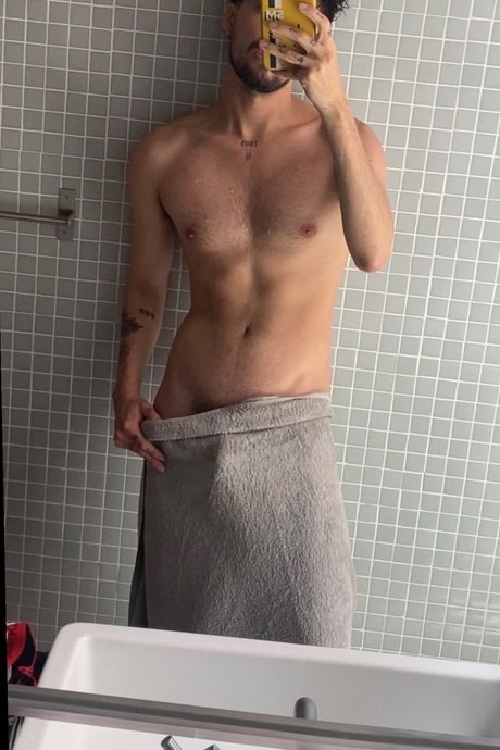 Foto desnuda filtrada de OnlyFans de Tiagofree