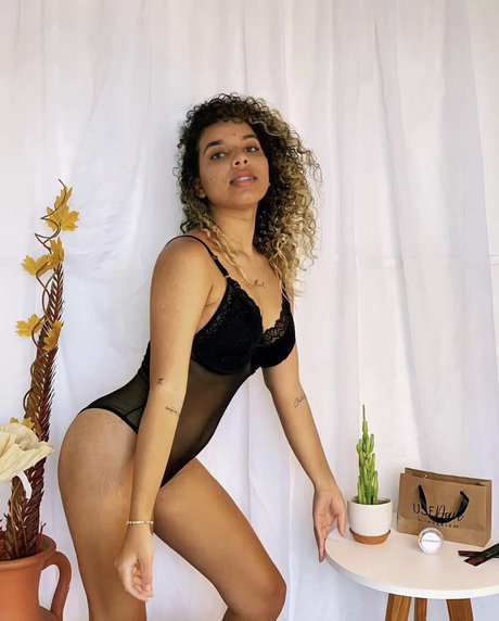 Foto desnuda filtrada de OnlyFans de J Montenegro