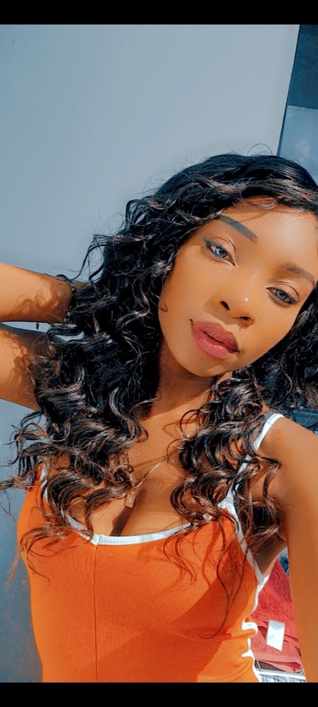 Foto desnuda filtrada de OnlyFans de Heffanie Savage