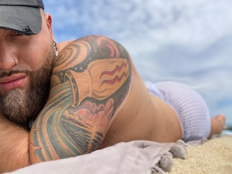 Foto desnuda filtrada de OnlyFans de Tommymontanezzz