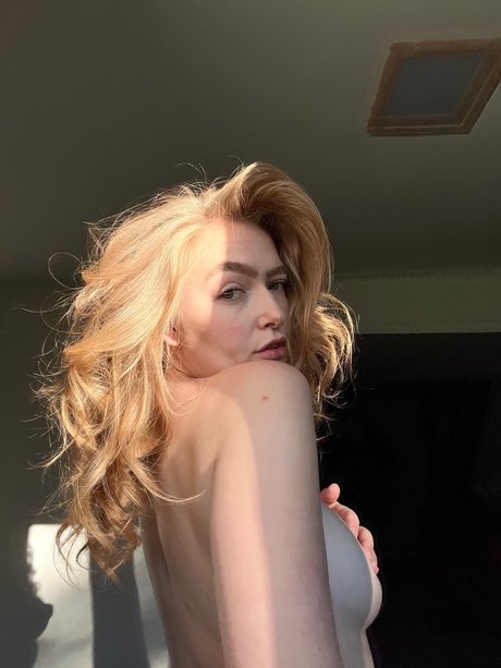 Foto desnuda filtrada de OnlyFans de Elizabeth Patrick