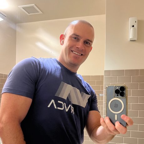 Foto desnuda filtrada de OnlyFans de Tony Sea
