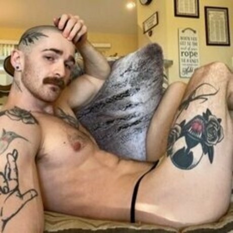 Foto desnuda filtrada de OnlyFans de Ur New Bestie