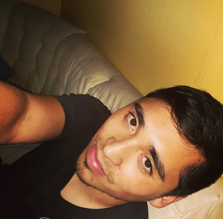 Foto desnuda filtrada de OnlyFans de Erick Miranda