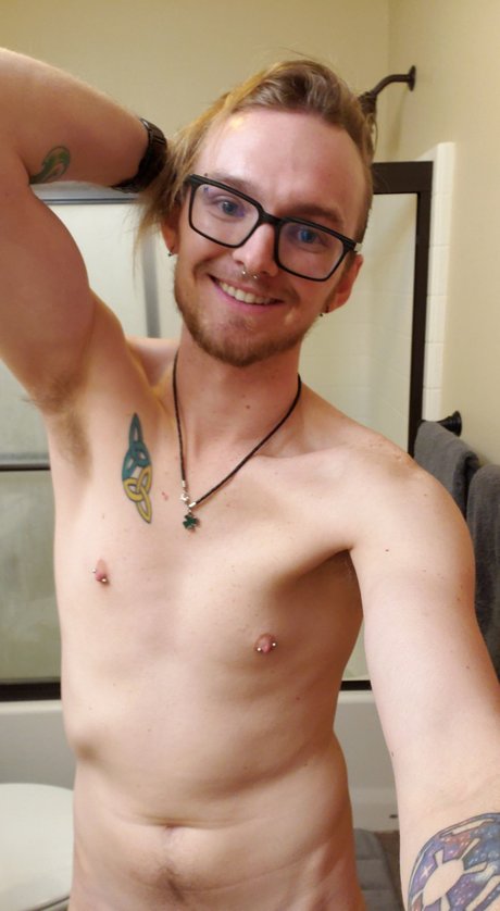 Foto desnuda filtrada de OnlyFans de Mclucky