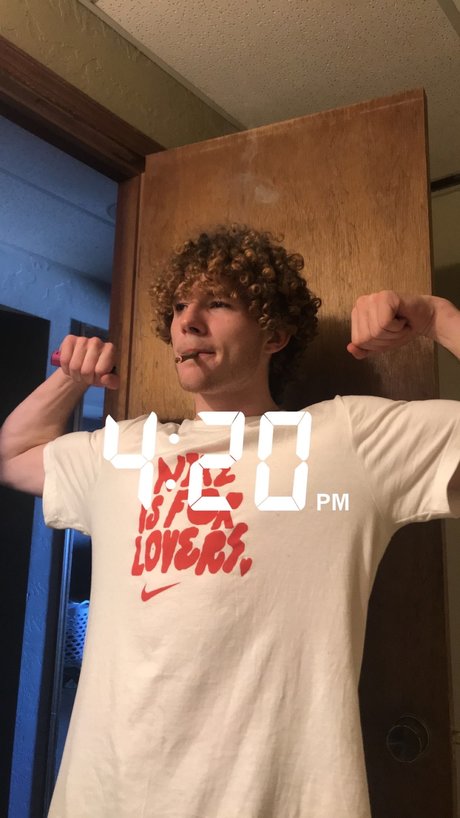 Foto desnuda filtrada de OnlyFans de Newt