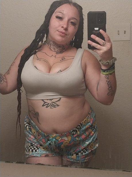 Foto desnuda filtrada de OnlyFans de Troubled Barbie