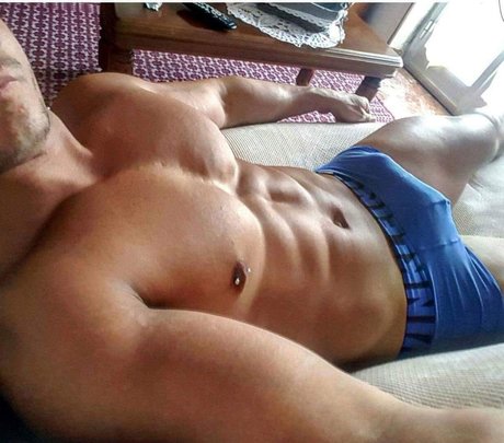 Foto desnuda filtrada de OnlyFans de Ste Axe Porn Actor