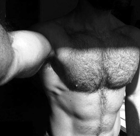 Foto desnuda filtrada de OnlyFans de The Wolf Serge