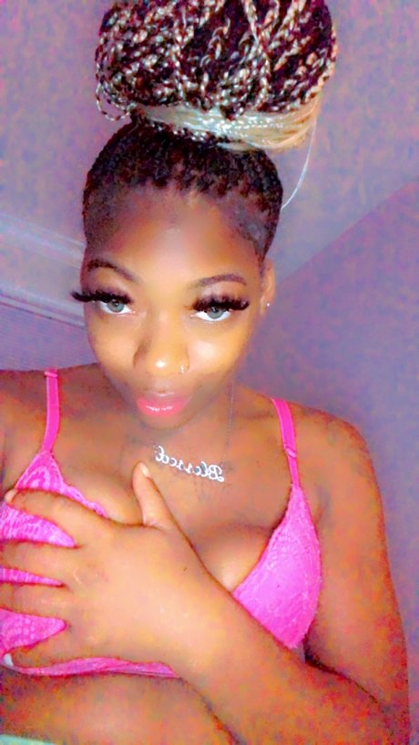Foto desnuda filtrada de OnlyFans de U2215104