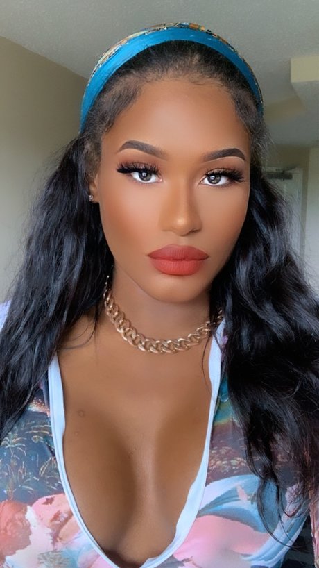 Foto desnuda filtrada de OnlyFans de Tiffanylola