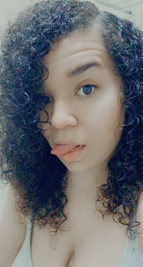 Foto desnuda filtrada de OnlyFans de Scarlet Rose