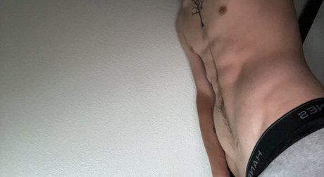 Foto desnuda filtrada de OnlyFans de T