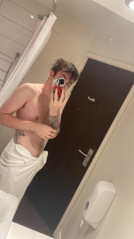 Foto desnuda filtrada de OnlyFans de Tattedsloth