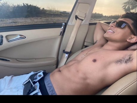 Foto desnuda filtrada de OnlyFans de Therealkingcozy