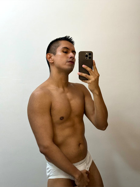 Foto desnuda filtrada de OnlyFans de Ramyx