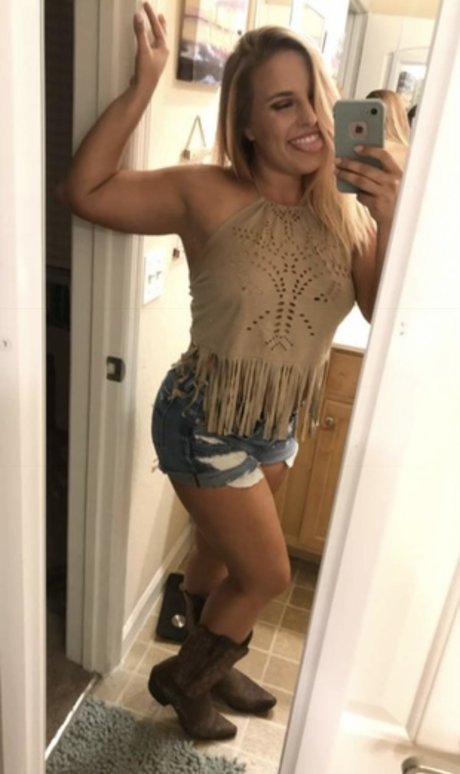 Foto desnuda filtrada de OnlyFans de Sun Kissed Cayley