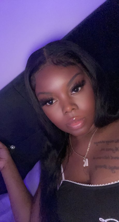 Yourfavdarkskin 