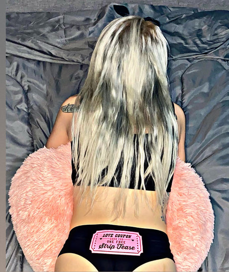 Foto desnuda filtrada de OnlyFans de Willow Reign