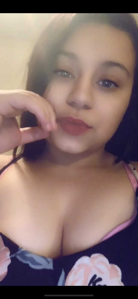 Foto desnuda filtrada de OnlyFans de Raquel Ramirez